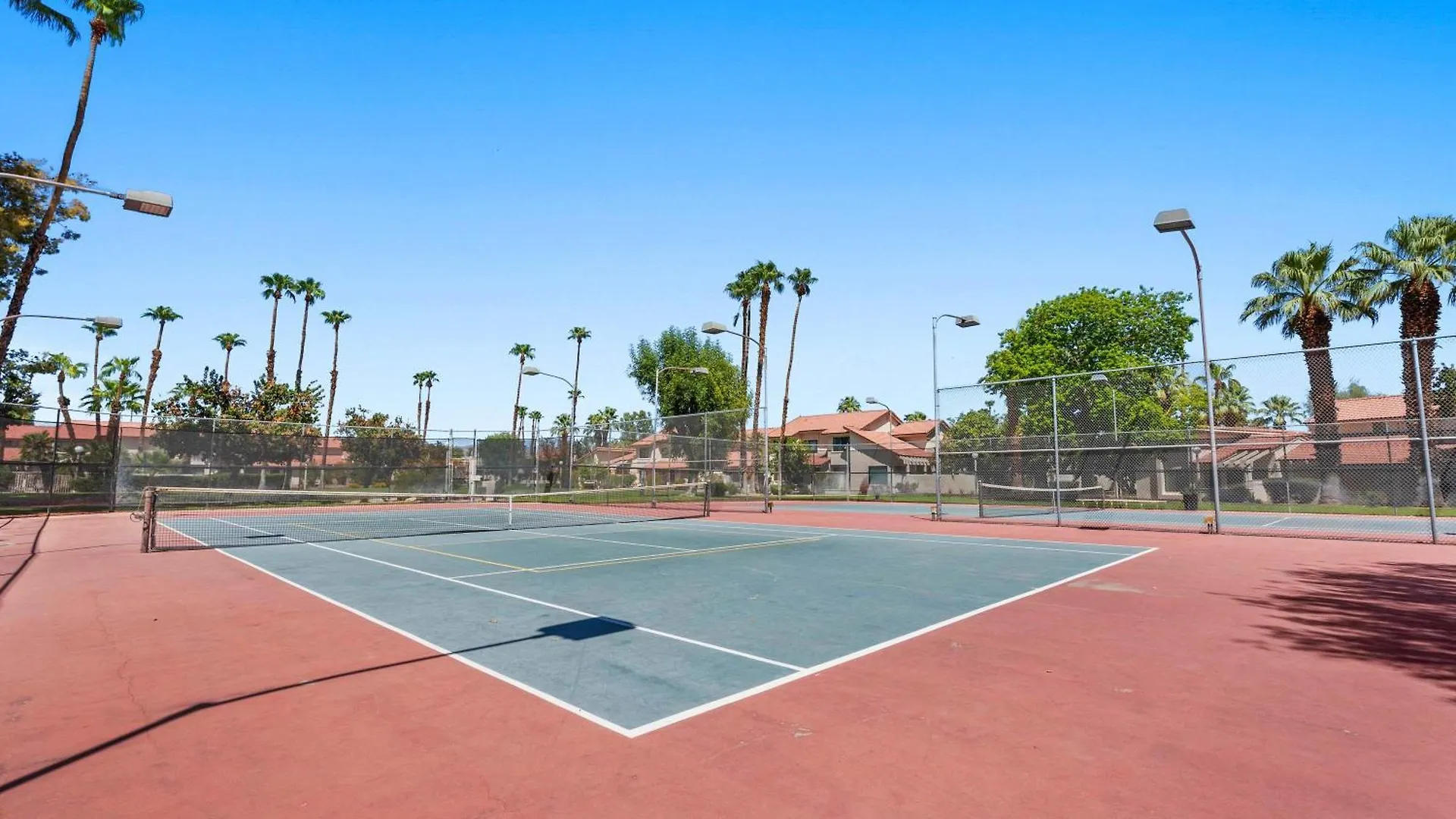 4Bd L Pool & Tennis Access L 5 Mi Downtown Ps Palm Springs Holiday home